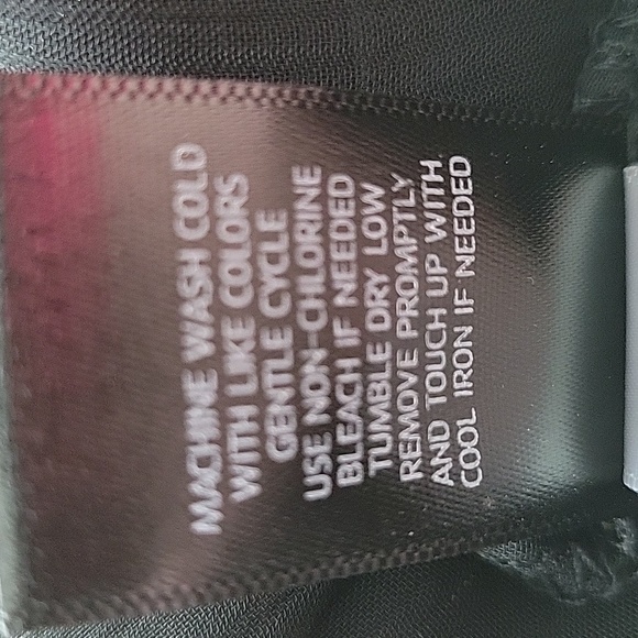 Torrid Black Sheer Short Sleeve Ruffle Neck Blouse Size 2X - Picture 8 of 8